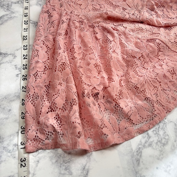 Vici Pink Lace Party Dress size medium - Picture 10 of 10